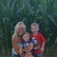 Julie Ludwig Photo 15