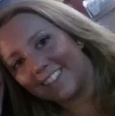 Lisa Meadows Photo 16