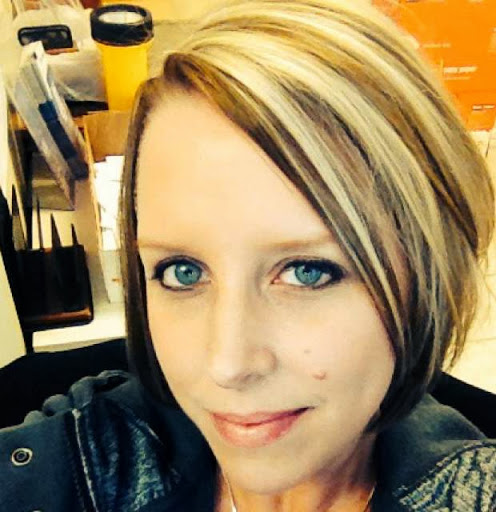 Stephanie Dowdy Photo 21