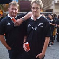 Angela Griffiths Photo 30