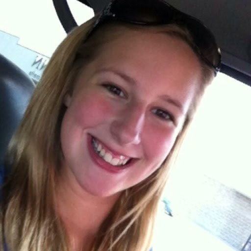 Victoria Welch Photo 16