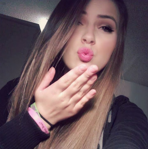 Kelsey Roberts Photo 35
