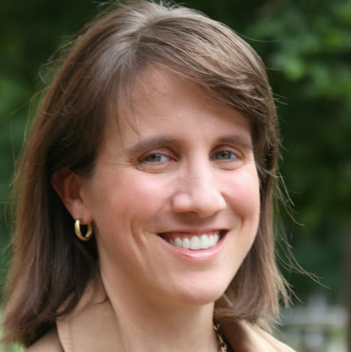 Elizabeth Joyce Photo 35