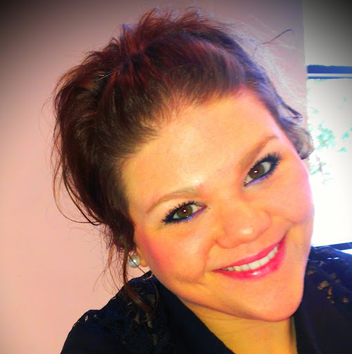 Elizabeth Mckenna Photo 16