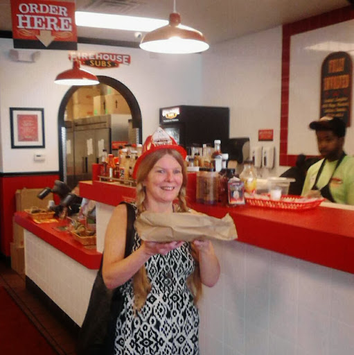 Kimberly Snyder Photo 27