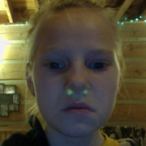 Grace Clark Photo 27