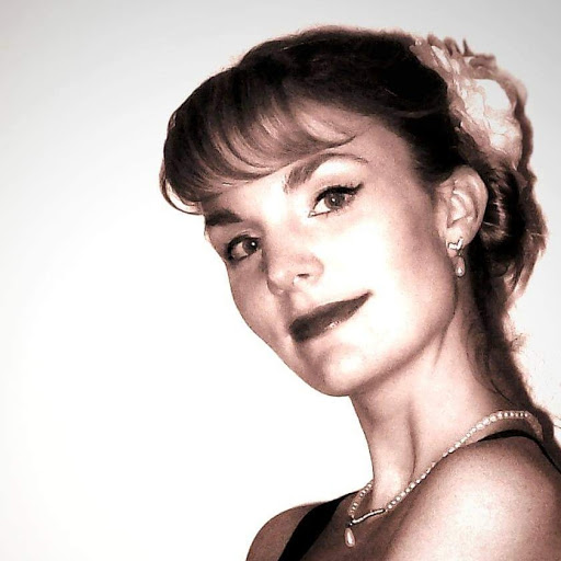 Evelyn Rose Photo 30