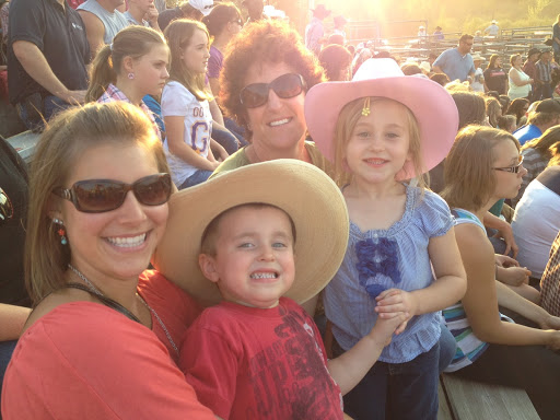 Anna Schultz Photo 15