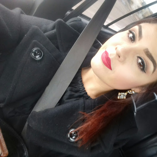 Sandra Gomez Photo 6