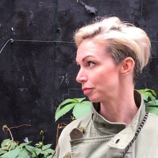 Suzanne Keen Photo 26