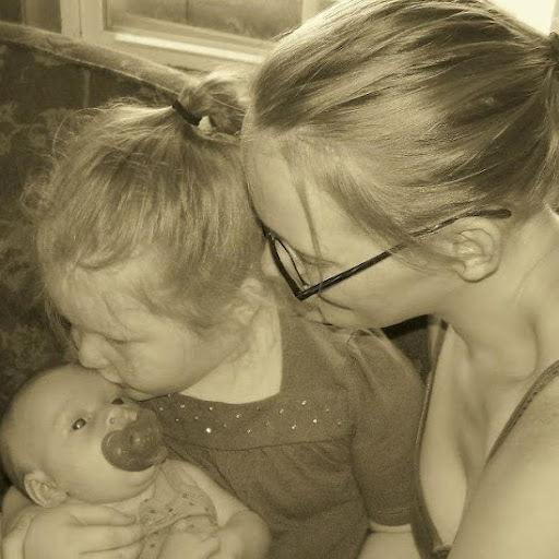 Victoria Conrad Photo 27