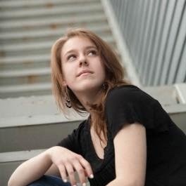 Stephanie Schmitz Photo 7