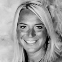 Michelle Mcneely Photo 28