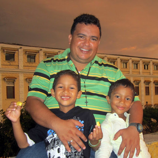 Hector Ramirez Photo 43