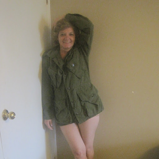Debra Gunn Photo 19