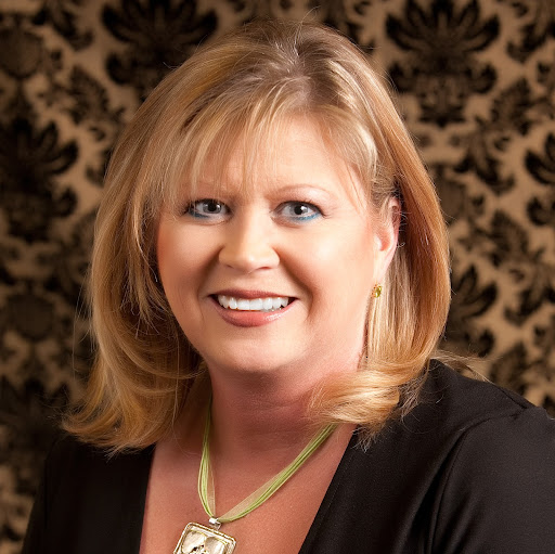 Laurie Johnson Photo 18