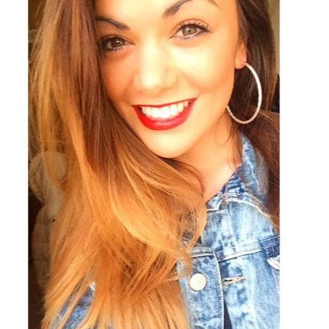 Caitlin Stack Photo 9