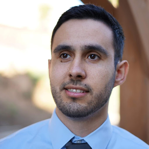 Edward Hernandez Photo 35