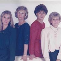 Vicki Meadows Photo 28