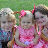 Laura Gibbons Photo 17