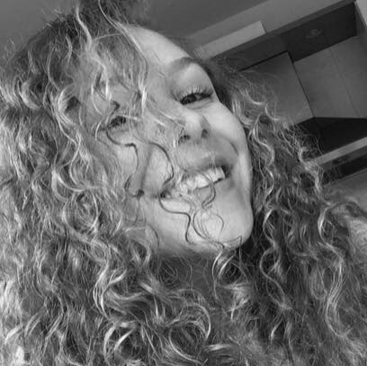 Julia Peters Photo 14