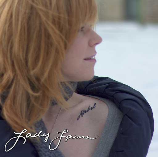 Laura Green Photo 36