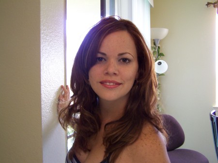 Elizabeth Vazquez Photo 26