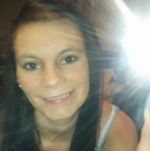 Bobbi Simpson Photo 14