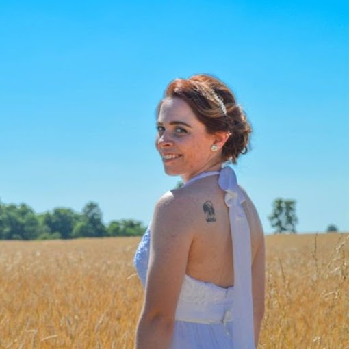 Sylvia Carroll Photo 29