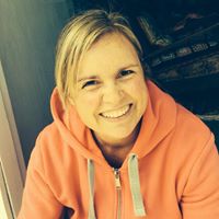 Sara Sheehan Photo 37