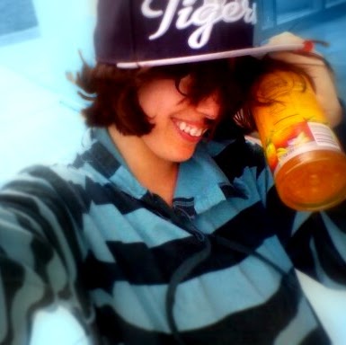 Cynthia Singleton Photo 17