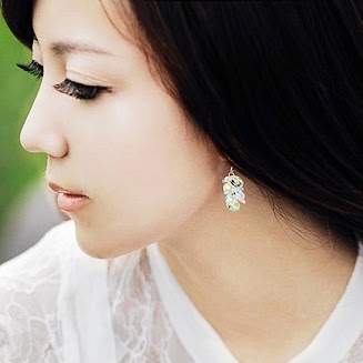 Victoria Lin Photo 35