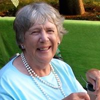 Vivien Cook Photo 14