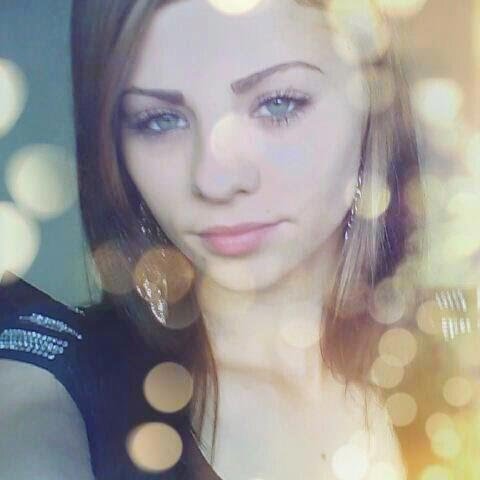Rebecca Alvarado Photo 32