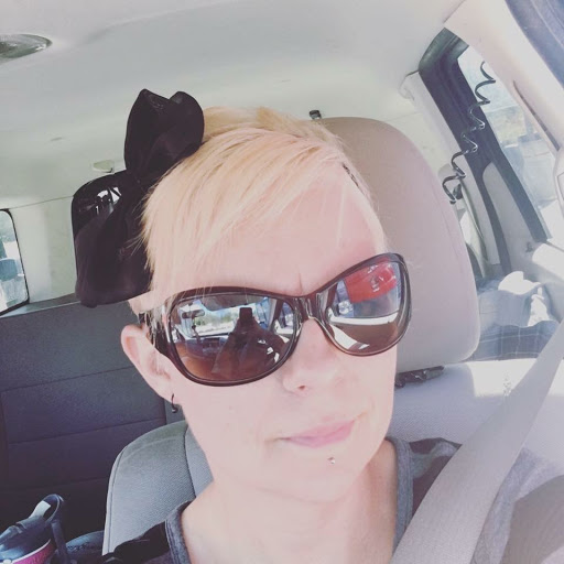 April Murphy Photo 36