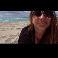 Michelle Hodges Photo 26