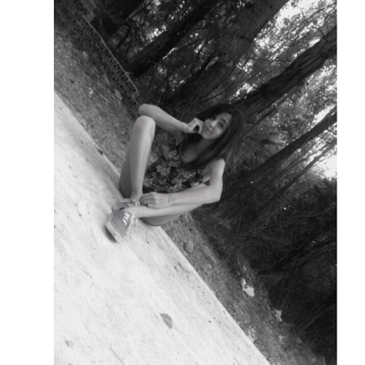 Sandra Centeno Photo 22