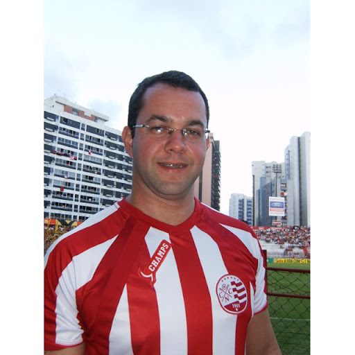 Adriano Guimaraes Photo 5