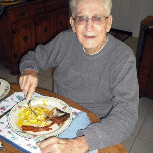 Billy Estes Photo 11