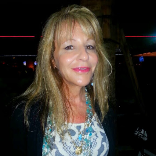 Lisa Paul Photo 12