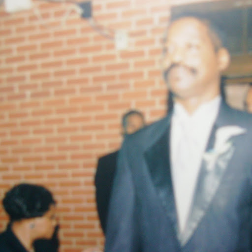 Aaron Collier Photo 34