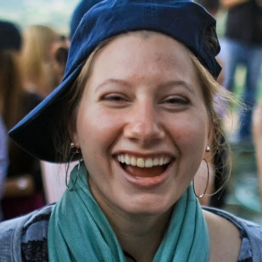 Alice Lucas Photo 31