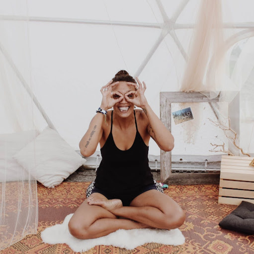 Rachel Barrett Photo 34