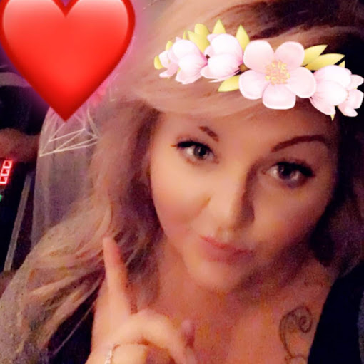 Taylor Adams Photo 22