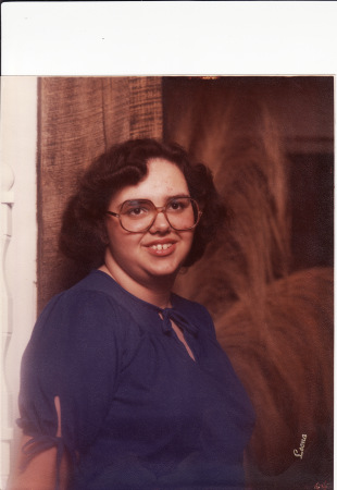 Elizabeth Dickey Photo 14