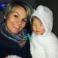 Emily Abbott Photo 11