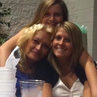 Bobbie Warren Photo 19