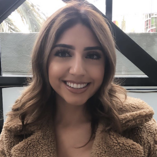 Erika Hernandez Photo 10