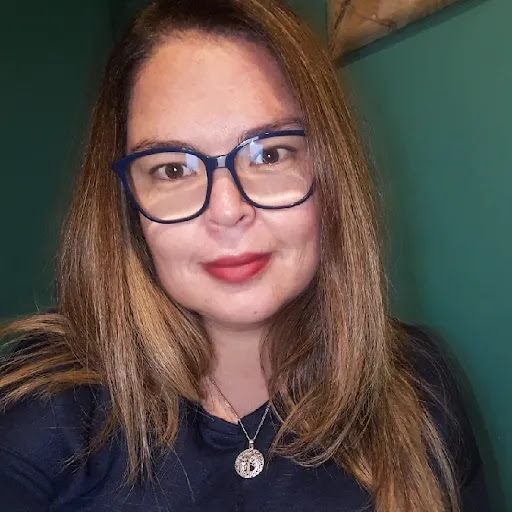 Jenny Bennett Photo 15