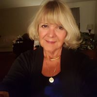 Laura Harper Photo 18